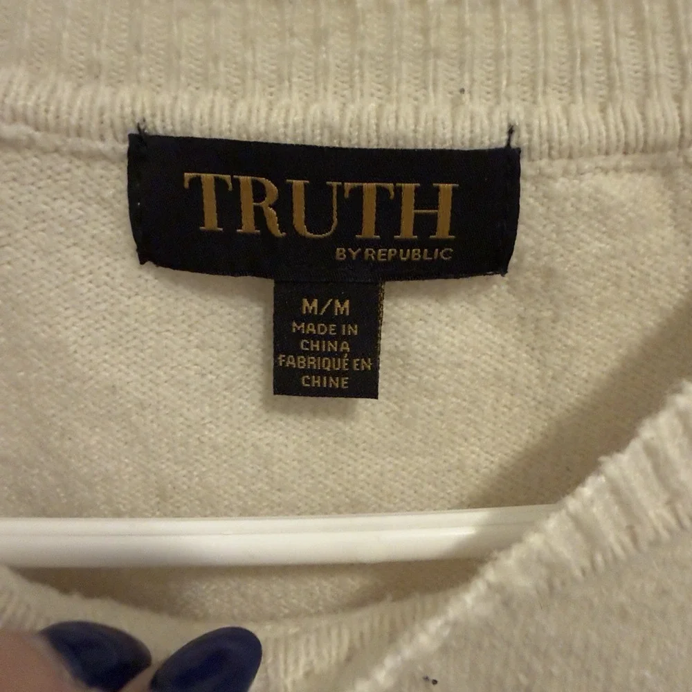 Truth Buy Republic Ivory Short Sleeve Sweater Size Medium - Picture 3 of 6